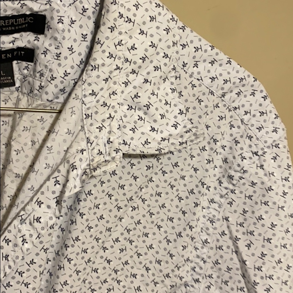 Banana Republic button down - Picture 3 of 3